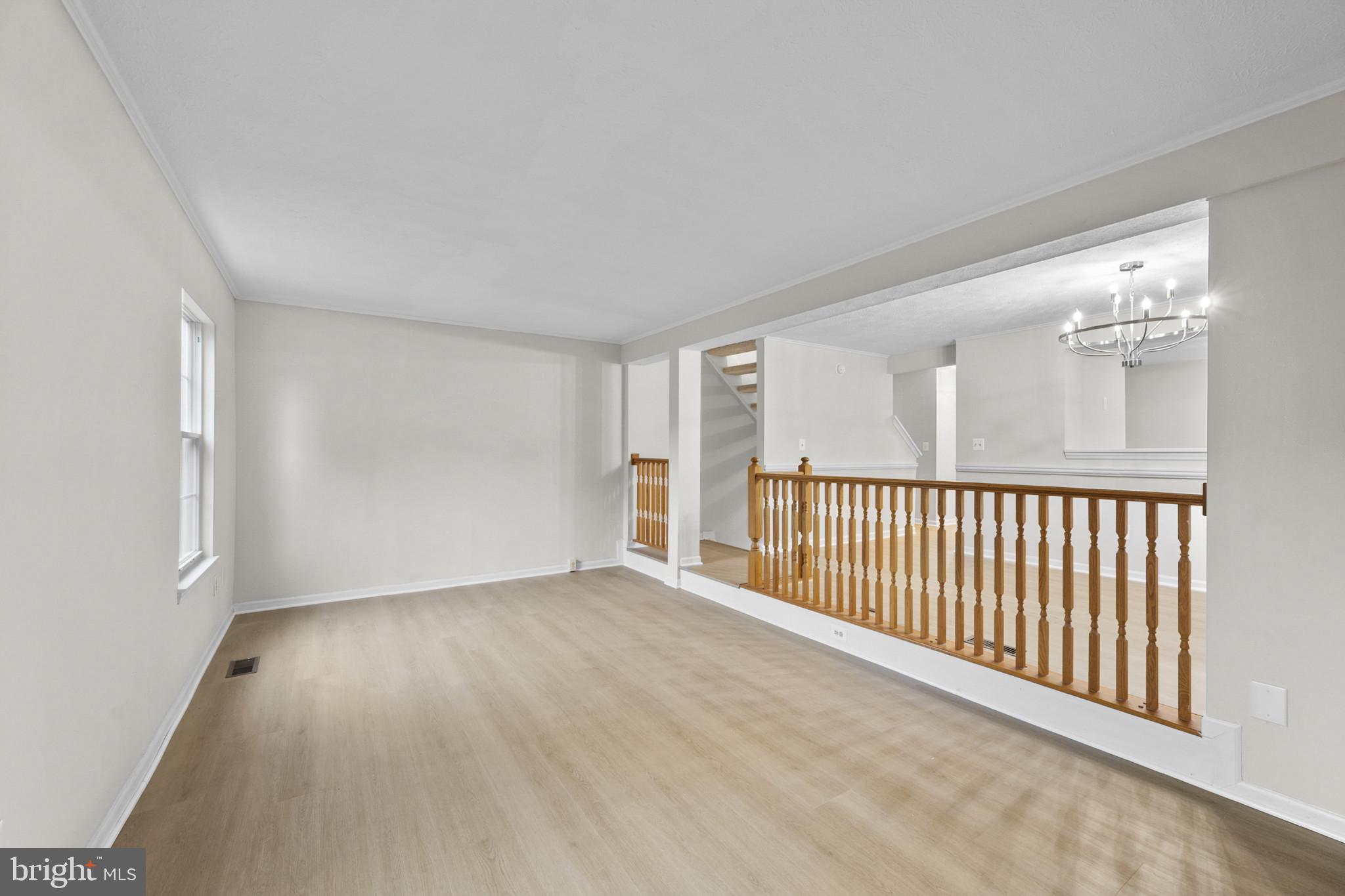 ASHBURN VILLAGE - Residential