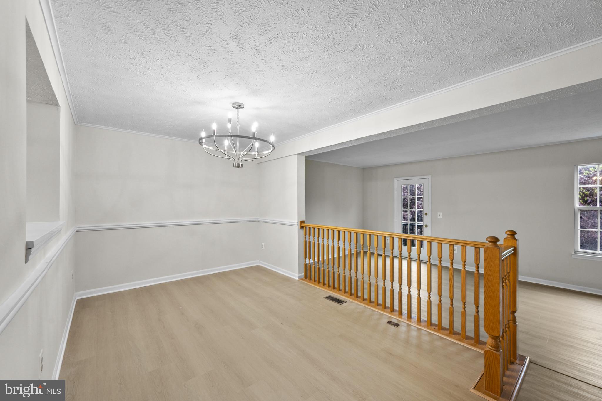 ASHBURN VILLAGE - Residential