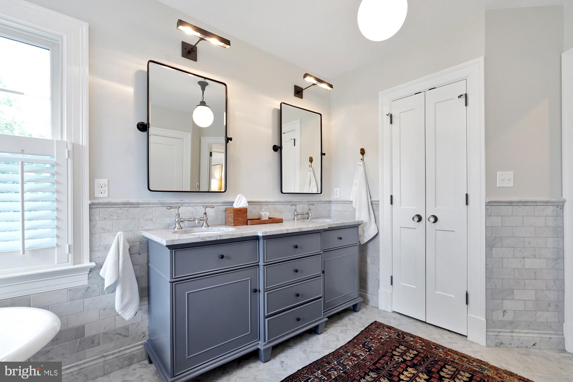 BERKSHIRE OAKWOOD - Residential