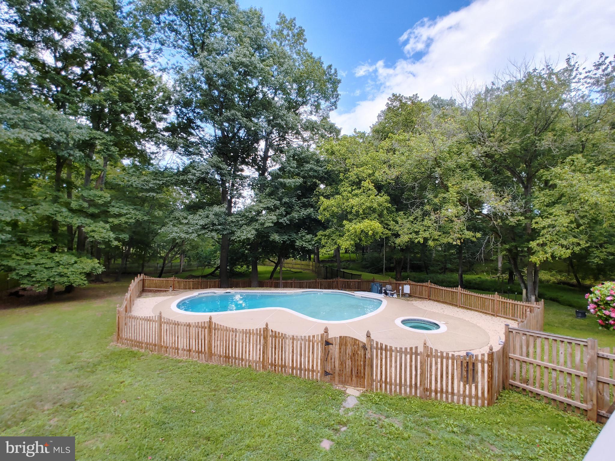LINCOLN ACRES - Residential