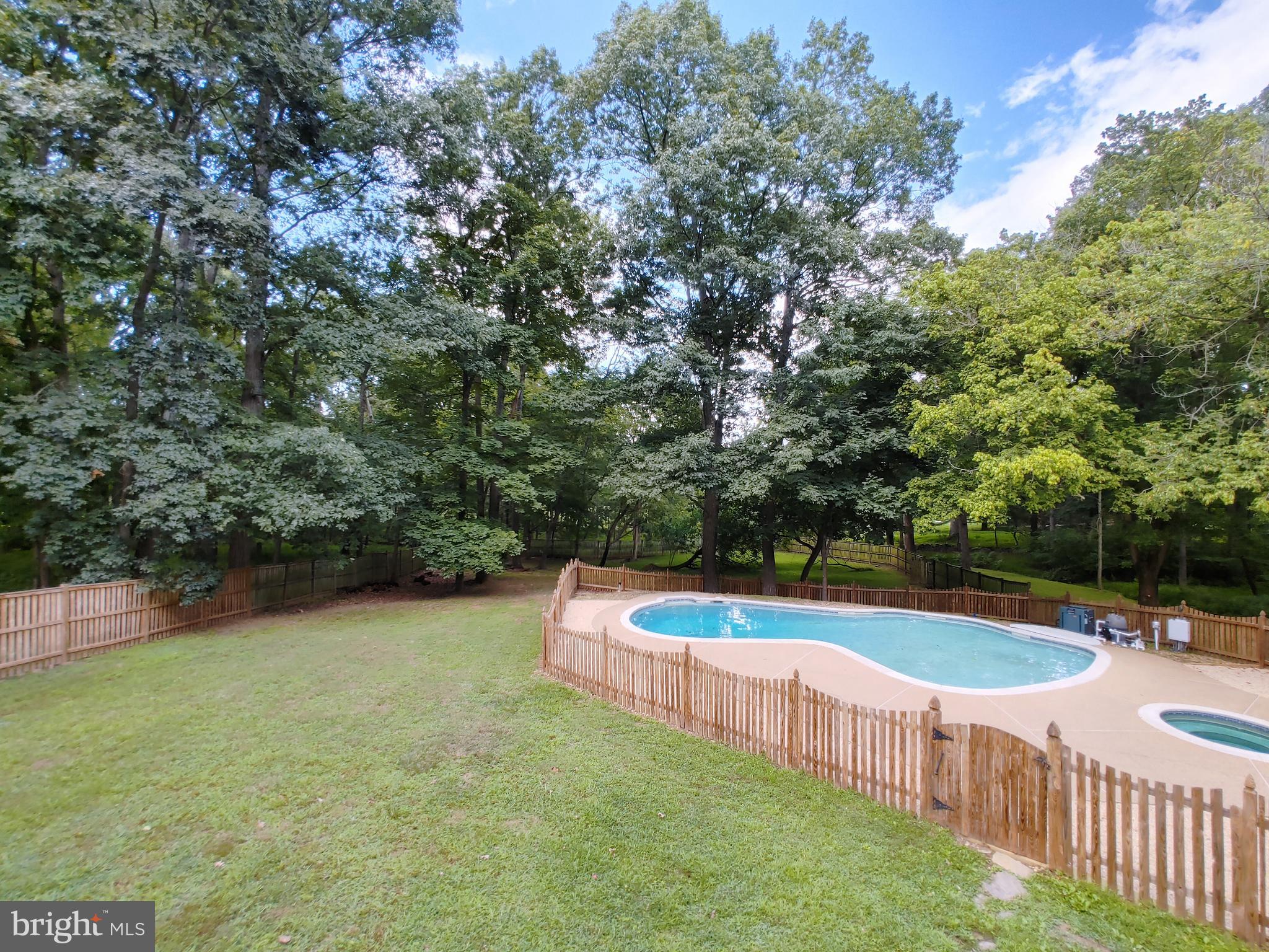 LINCOLN ACRES - Residential