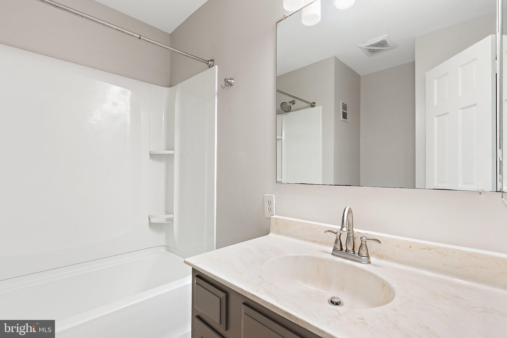 LINCOLN ACRES - Residential