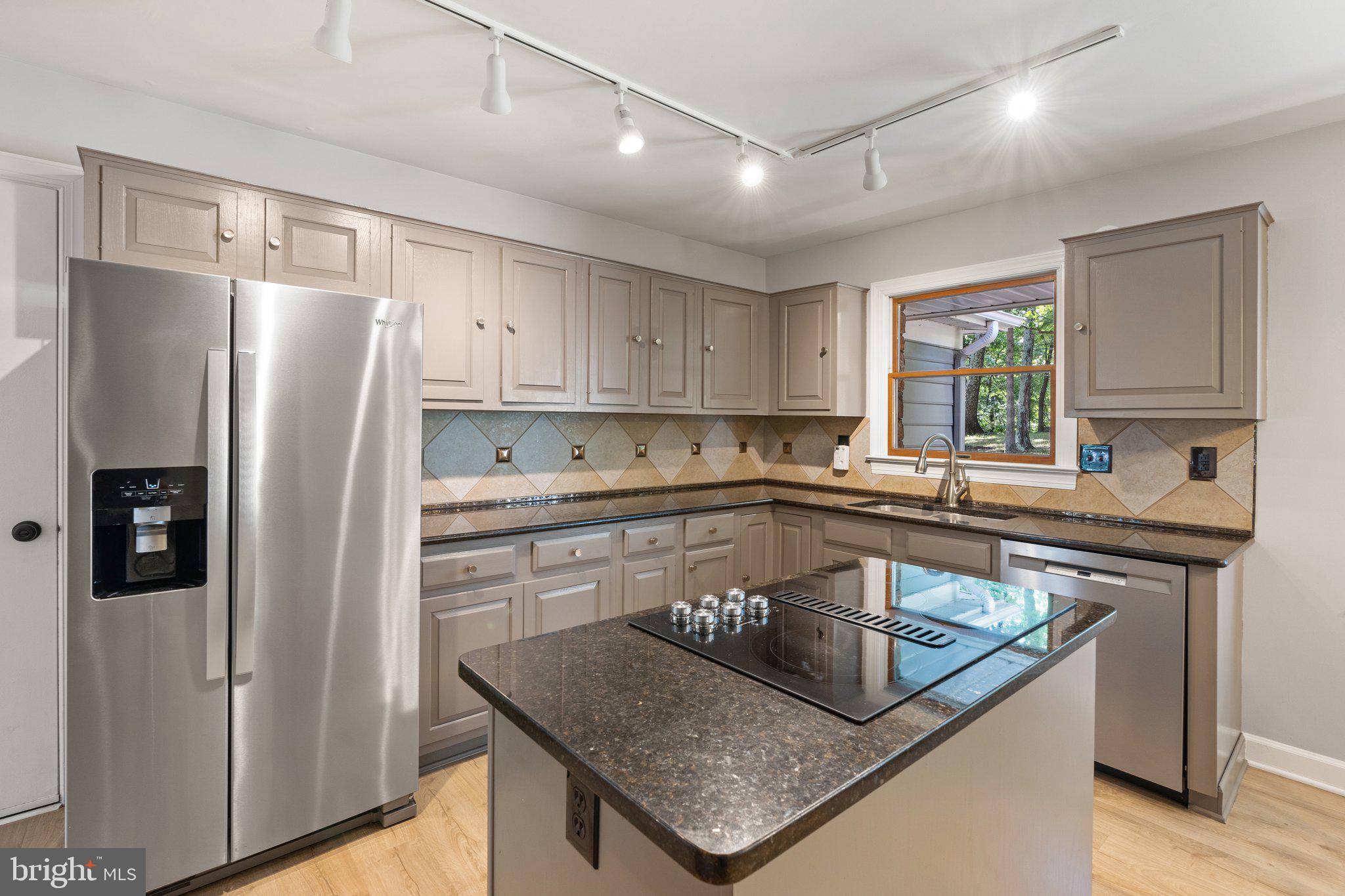 LINCOLN ACRES - Residential