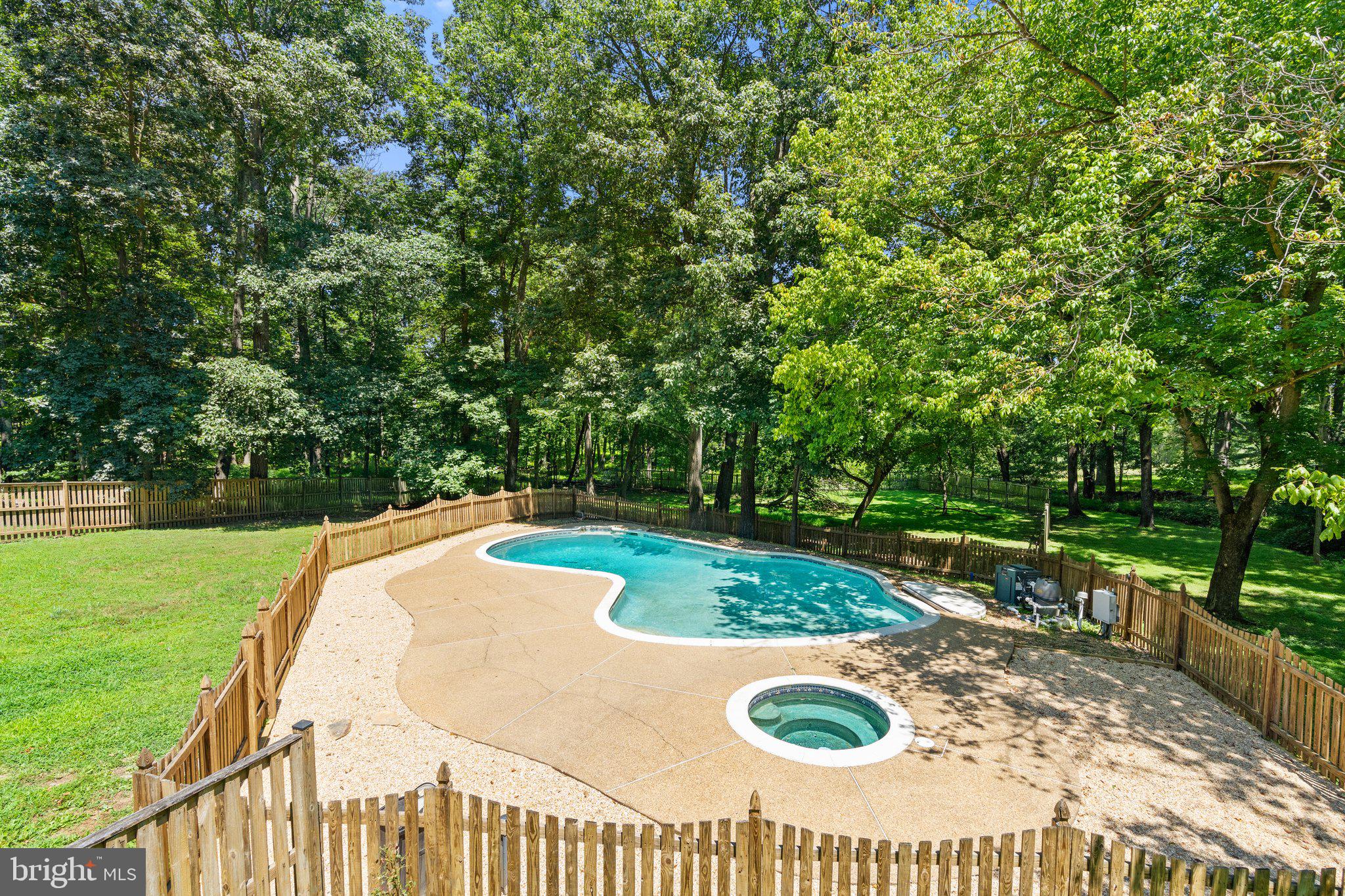 LINCOLN ACRES - Residential