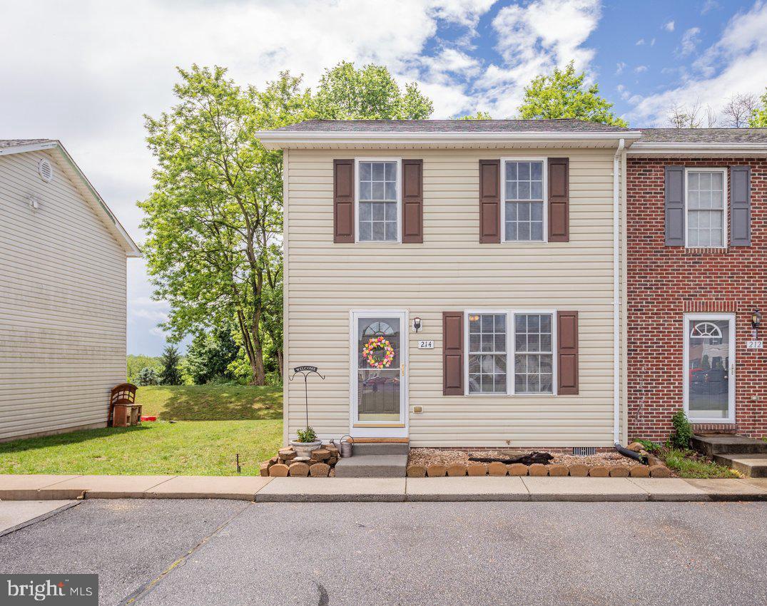 More photos Coming Soon! Welcome to 214 Kadies Lane in Edinburg, VA! This 2-story end-unit townhome offers a practical and comfortable layout with 1,200 square feet, 2 bedrooms, and 2.5 bathrooms. As an end unit, the home offers a little added privacy and a nice setting within town limits.
The main level features a traditional floor plan with a spacious living room, an eat-in kitchen, a convenient half bath, a laundry area, and access to the new back deck, a great spot to enjoy your morning coffee, grill out, or relax at the end of the day.
Upstairs, you’ll find two bedrooms, each with its own private ensuite bathroom. This setup works well for guests, a roommate-style living arrangement, or simply having added privacy and convenience.
Located within the town limits of Edinburg and just minutes from I-81, this home offers easy access to commuter routes while still being close to local shops, restaurants, and everyday conveniences. Whether you’re looking for a primary residence, investment property, or low-maintenance Shenandoah Valley home, 214 Kadies Lane is a great opportunity in a convenient location.