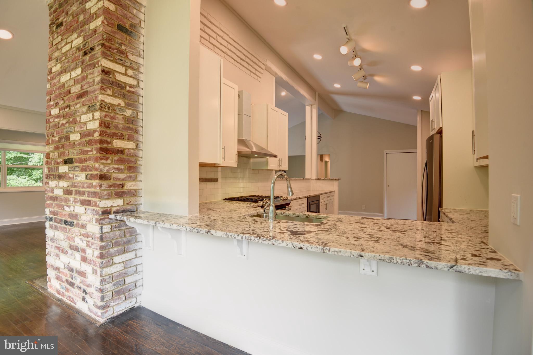 BANNOCKBURN ESTATES - Residential