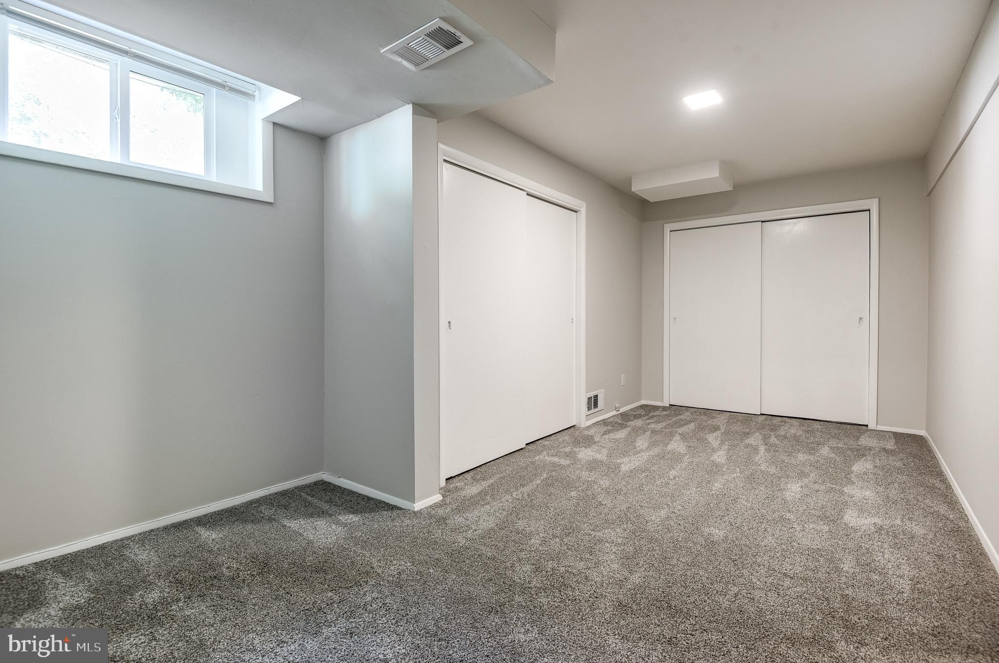 BANNOCKBURN ESTATES - Residential
