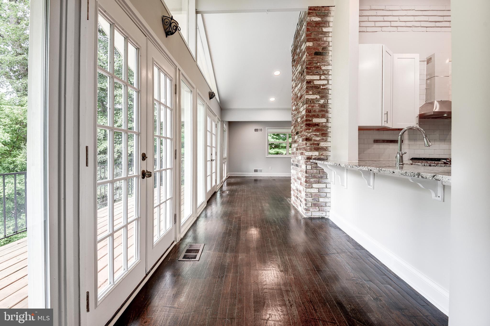 BANNOCKBURN ESTATES - Residential