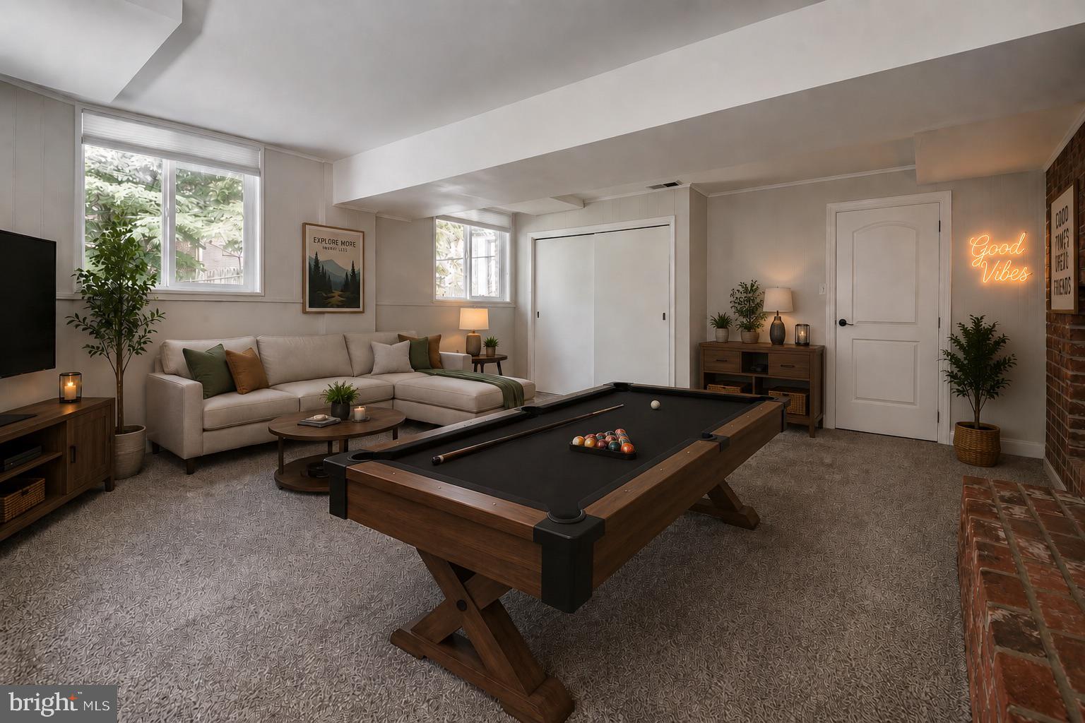 BANNOCKBURN ESTATES - Residential