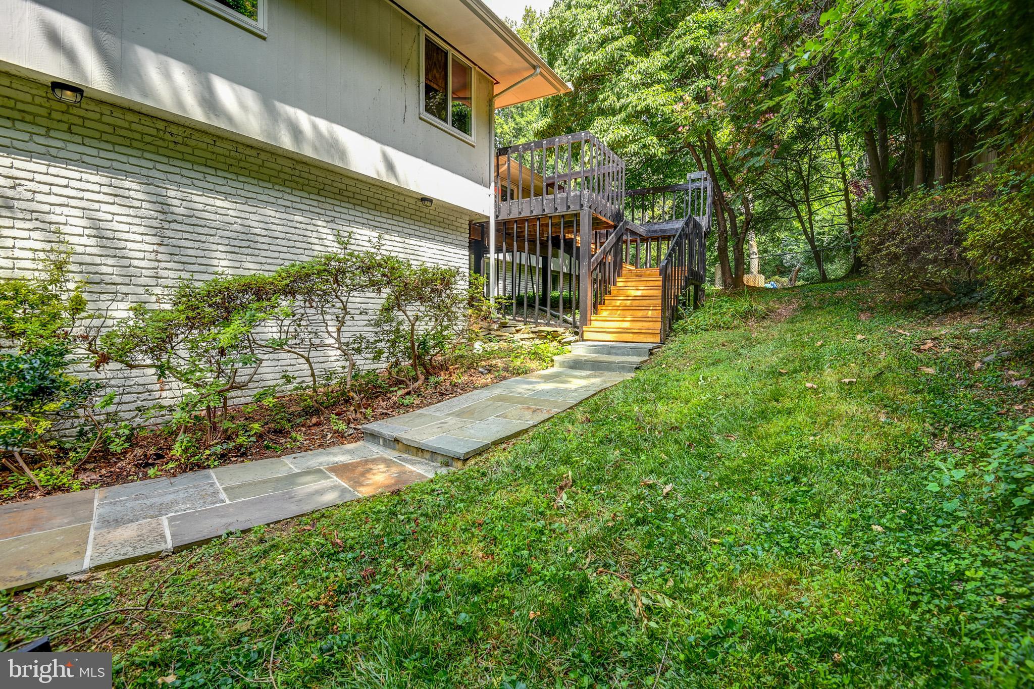 BANNOCKBURN ESTATES - Residential