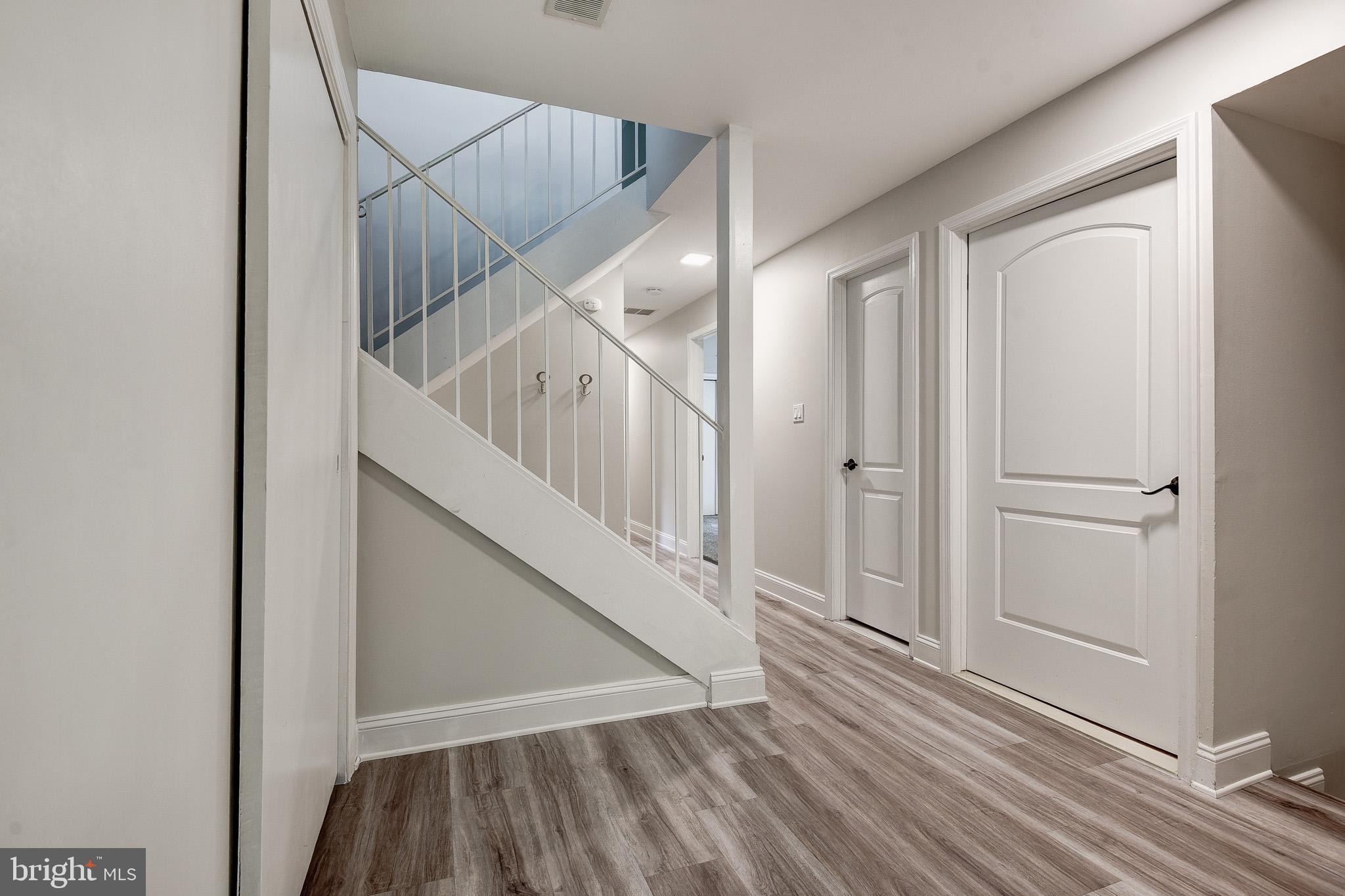 BANNOCKBURN ESTATES - Residential