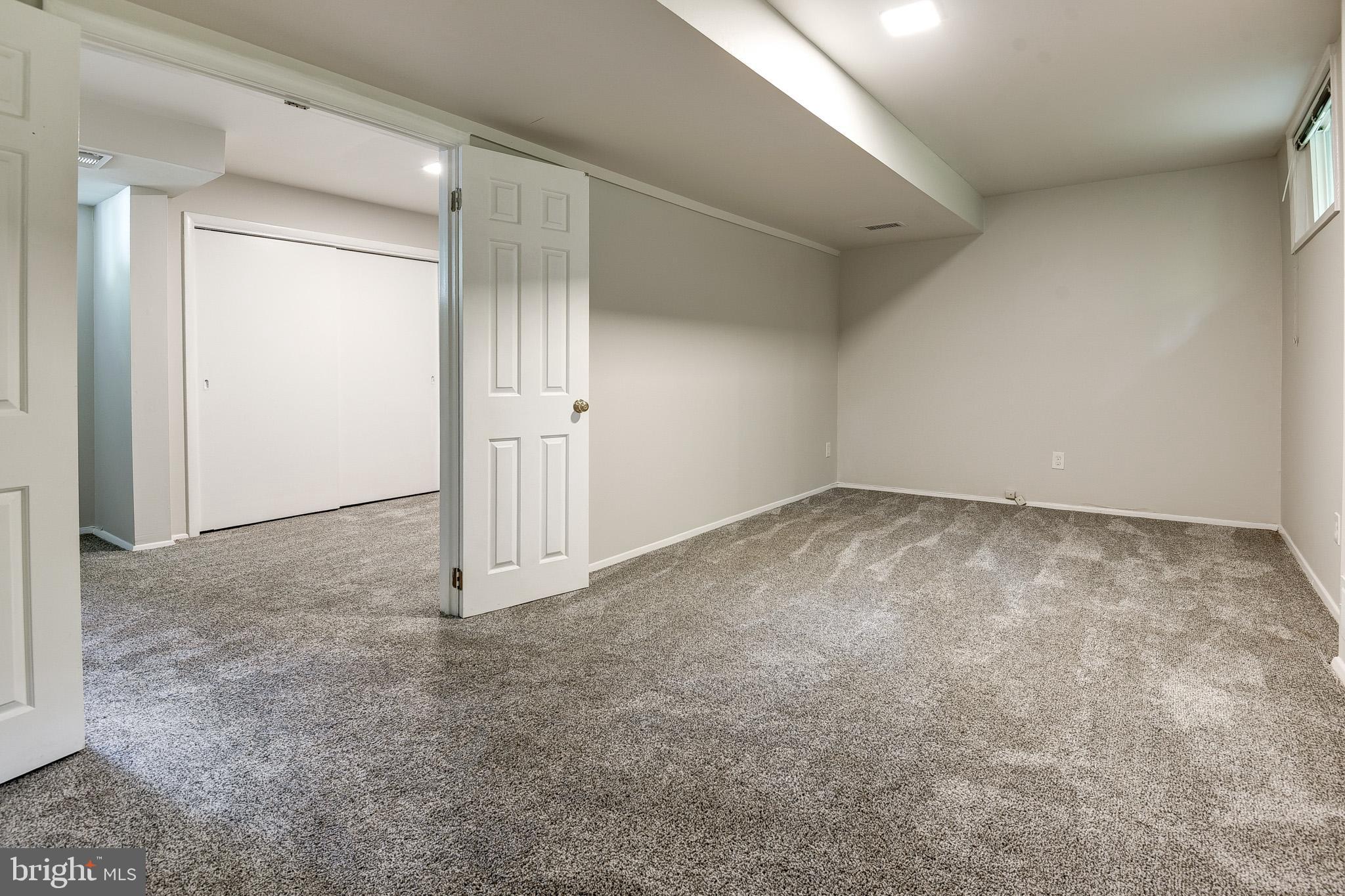 BANNOCKBURN ESTATES - Residential