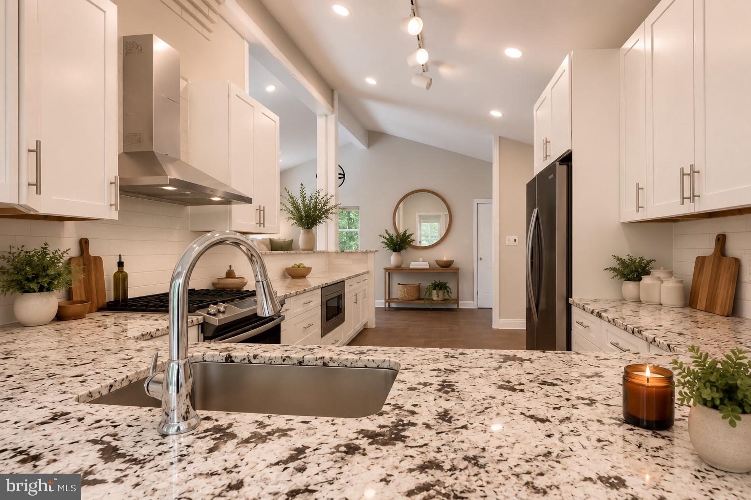 BANNOCKBURN ESTATES - Residential