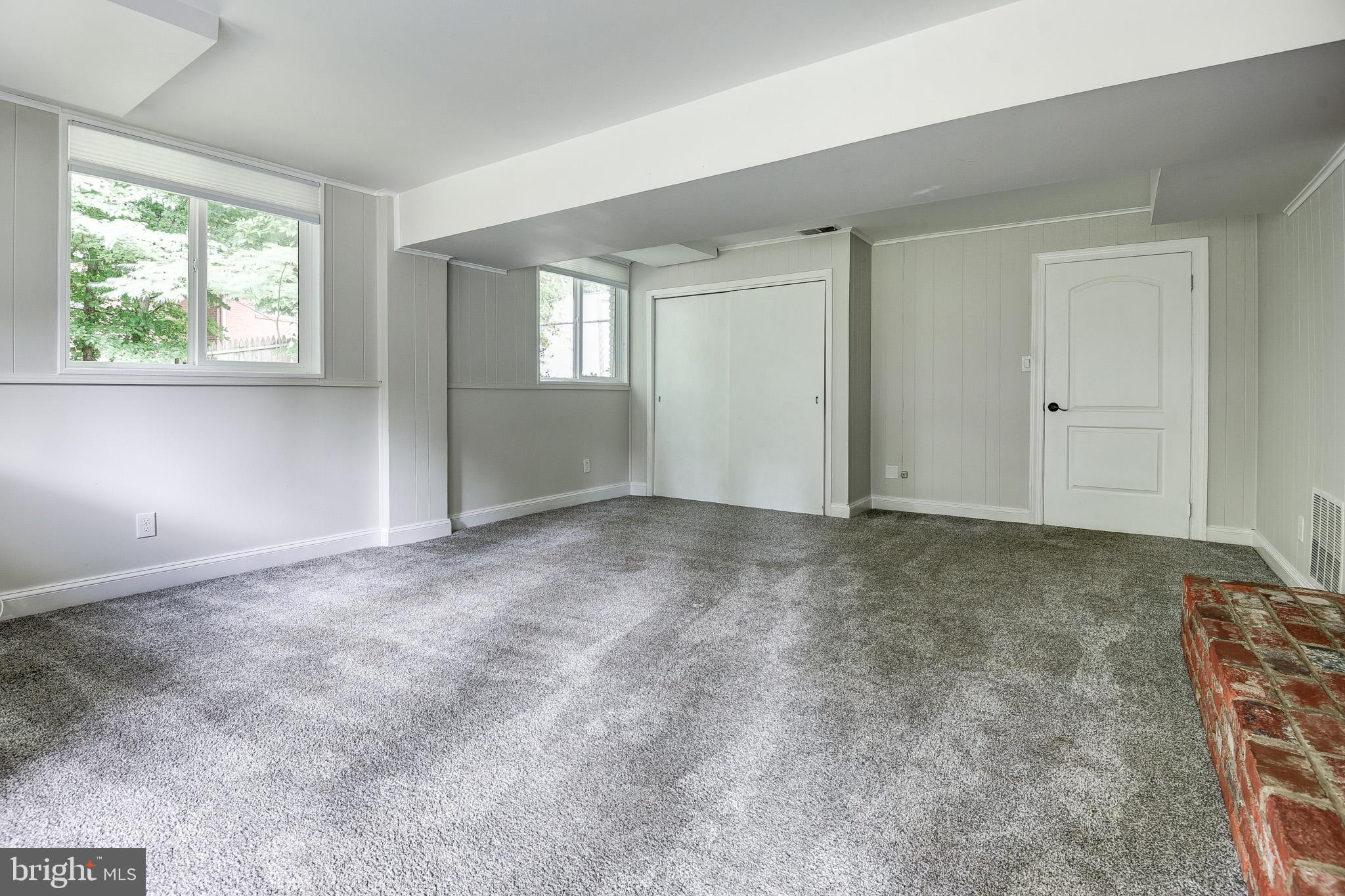 BANNOCKBURN ESTATES - Residential