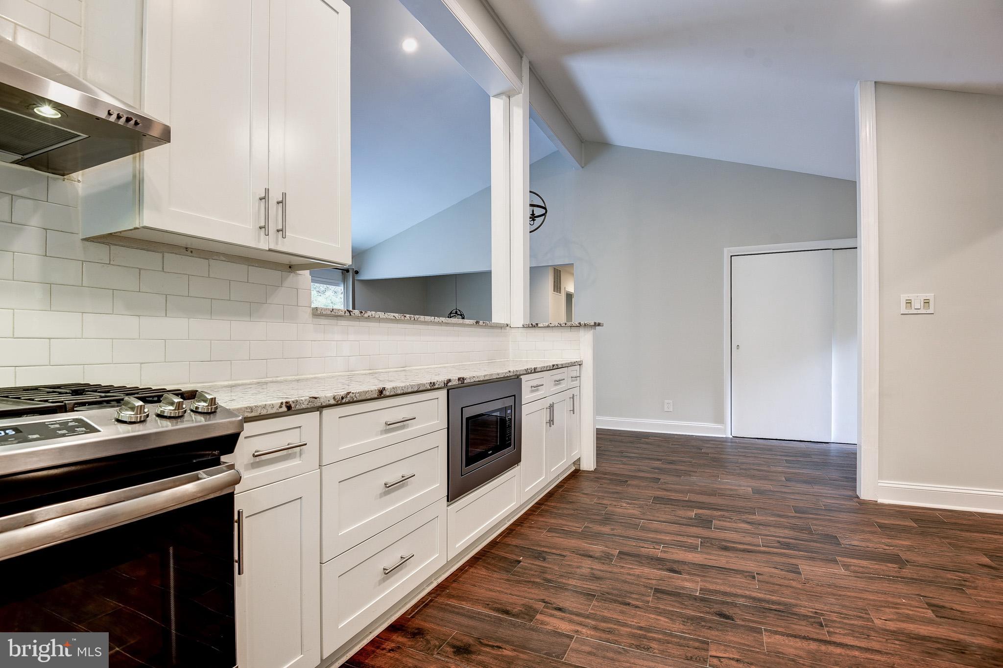 BANNOCKBURN ESTATES - Residential