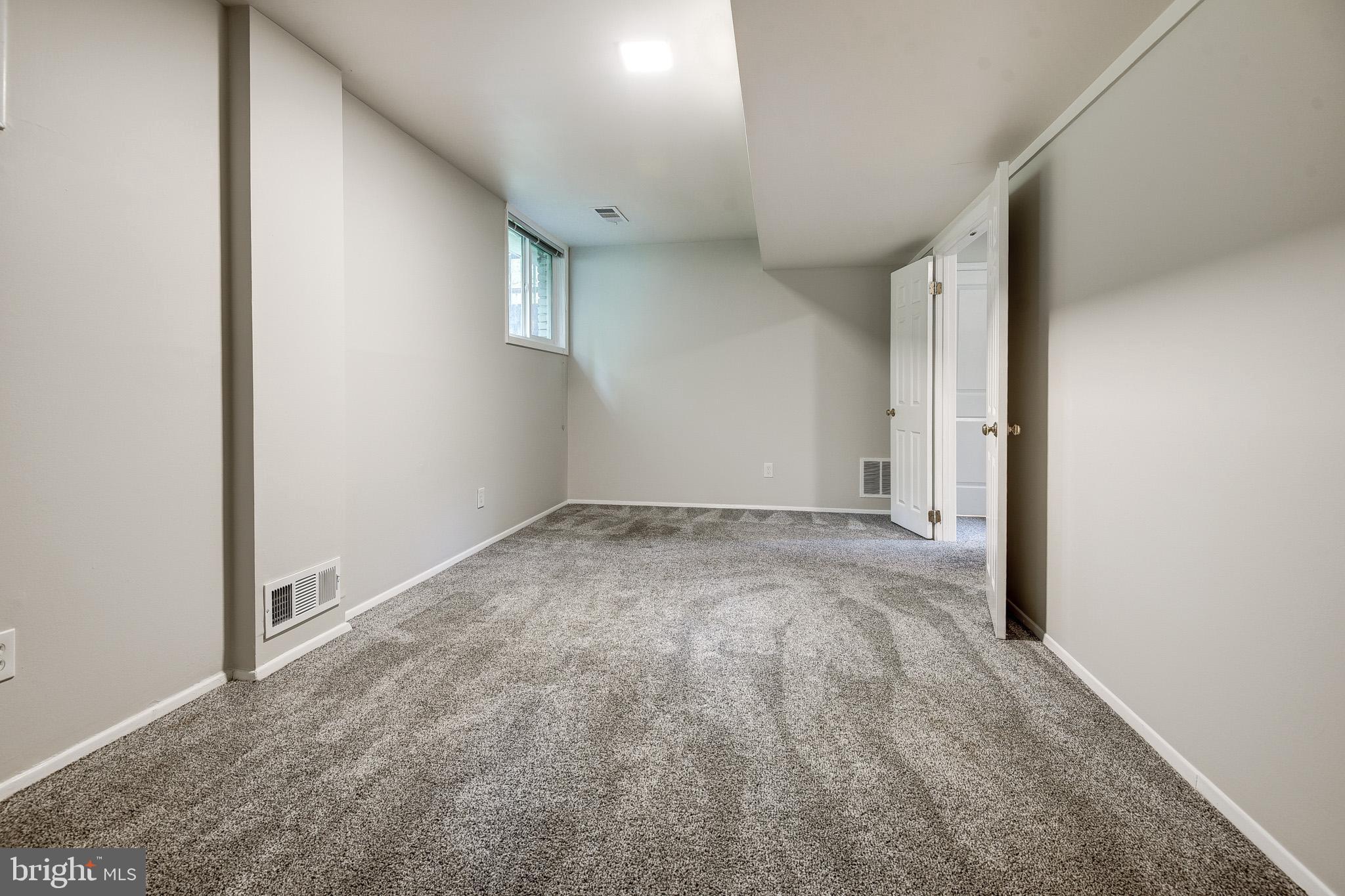 BANNOCKBURN ESTATES - Residential