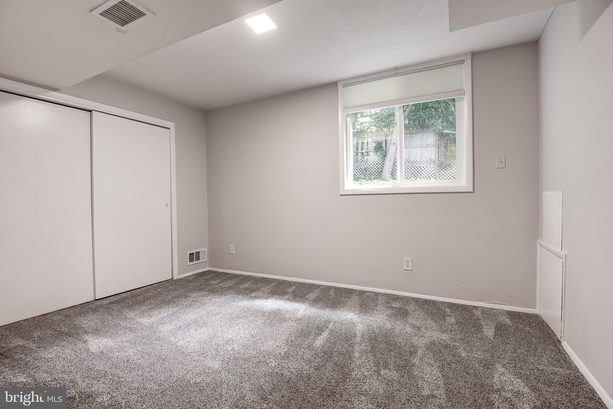 BANNOCKBURN ESTATES - Residential