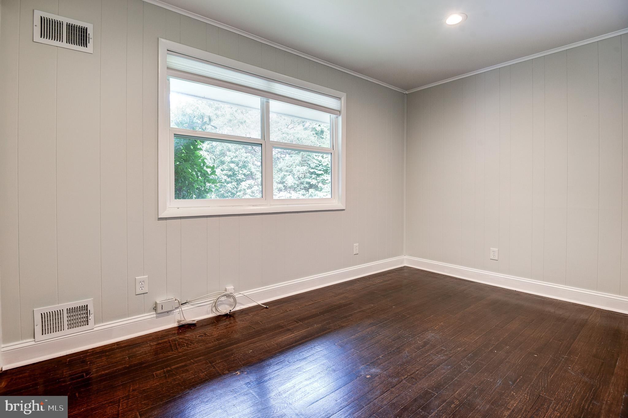 BANNOCKBURN ESTATES - Residential