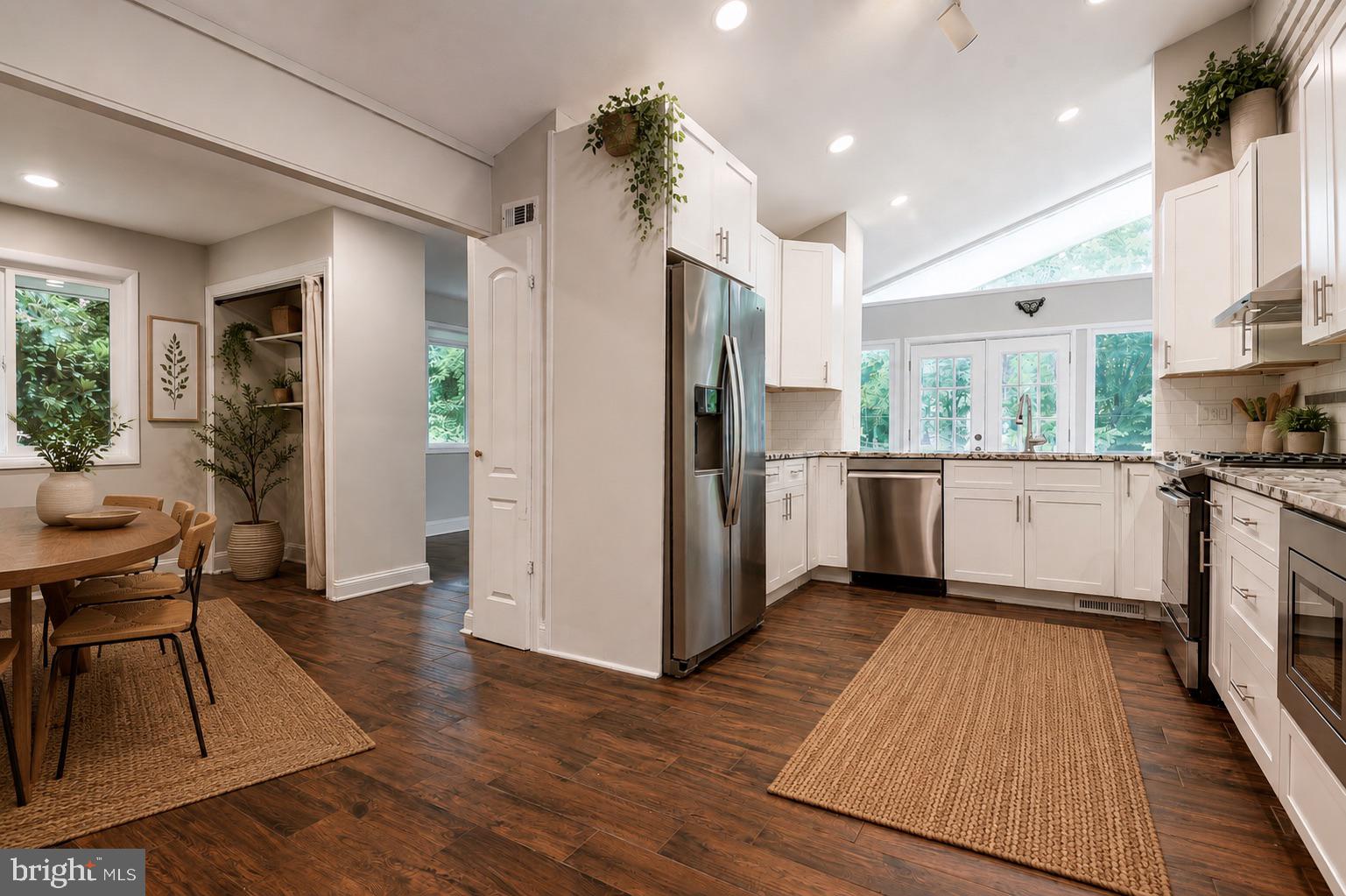 BANNOCKBURN ESTATES - Residential