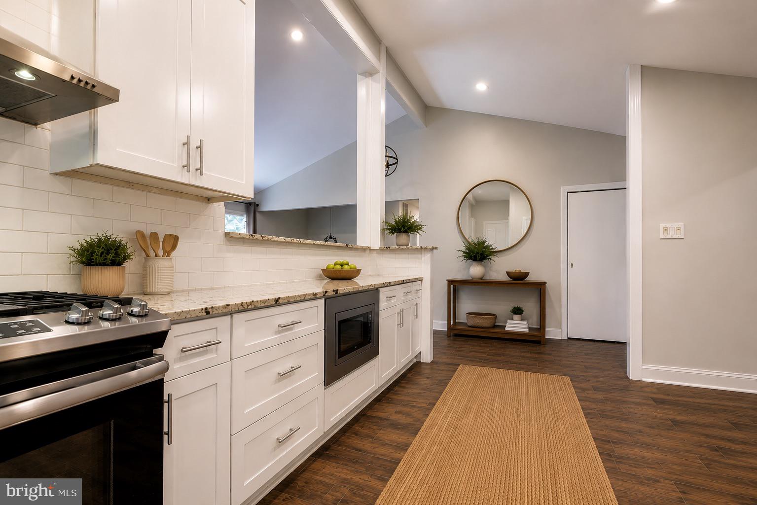 BANNOCKBURN ESTATES - Residential