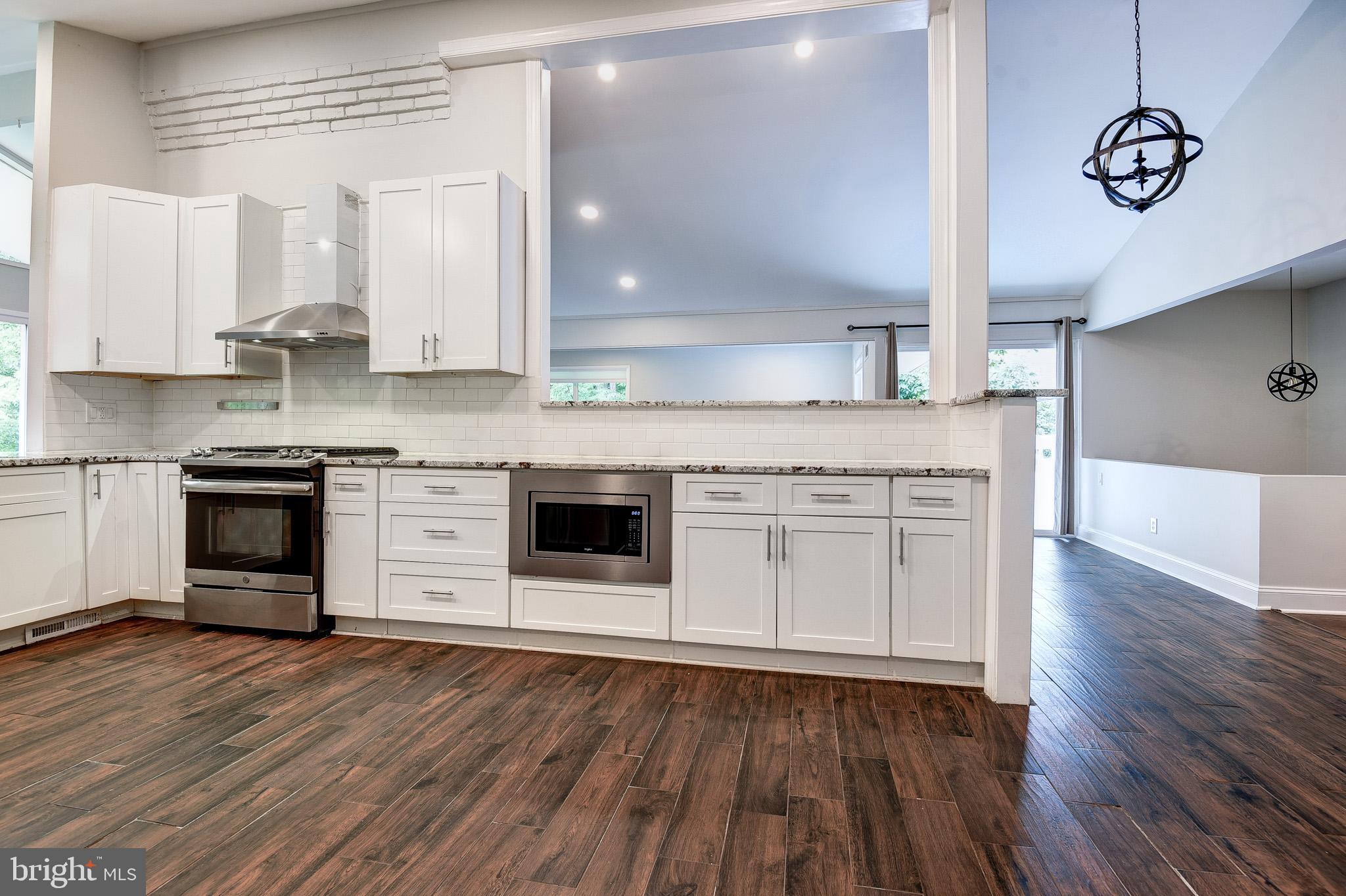 BANNOCKBURN ESTATES - Residential