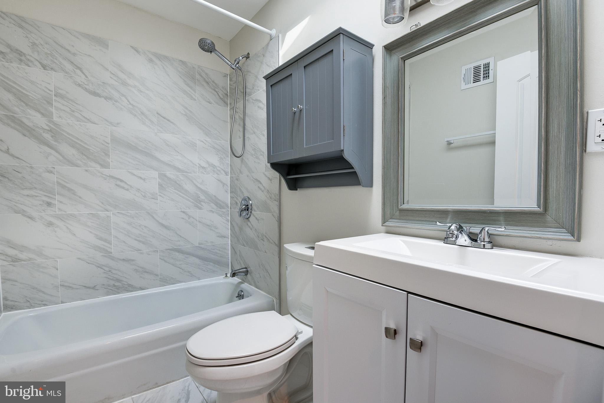 BANNOCKBURN ESTATES - Residential