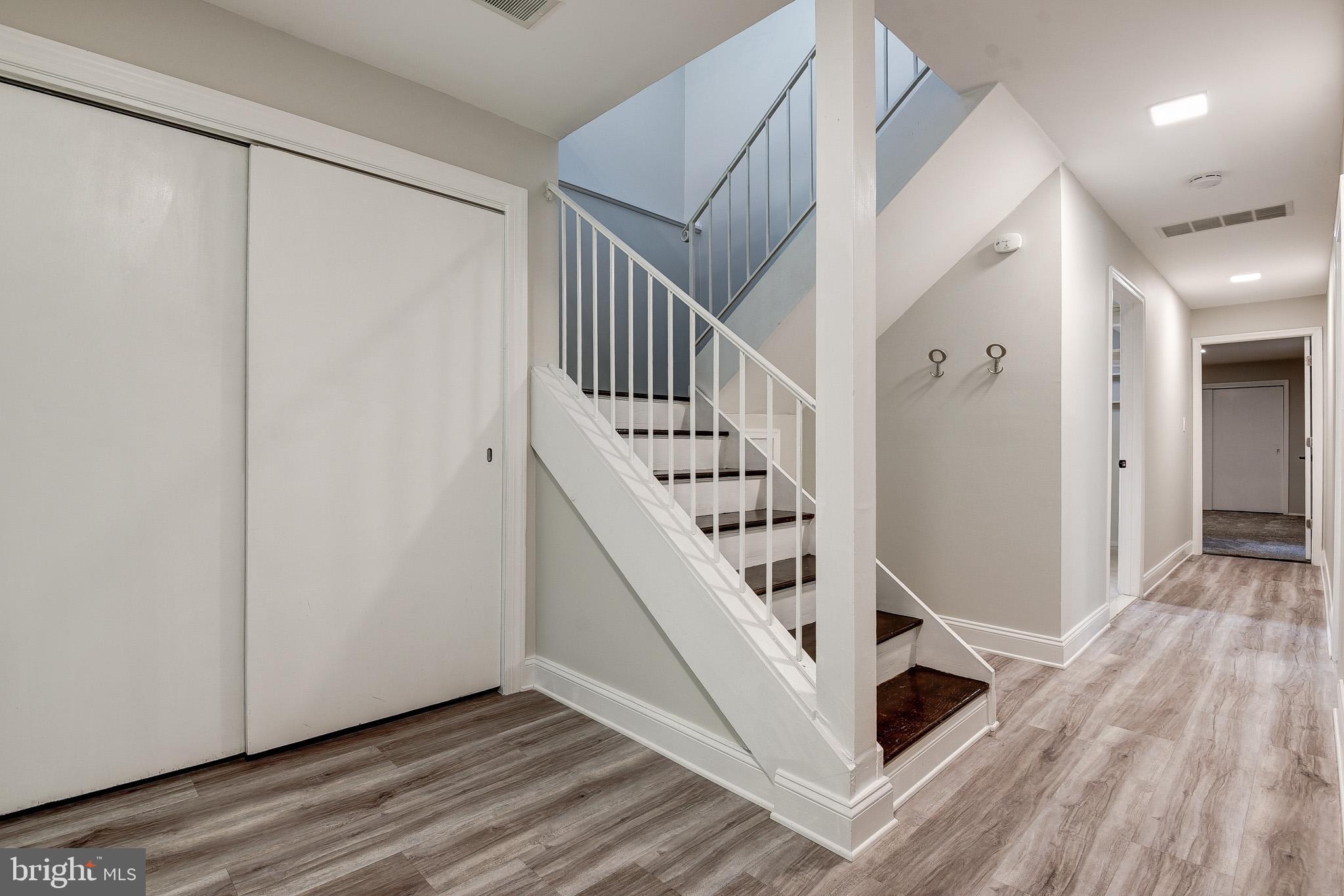 BANNOCKBURN ESTATES - Residential