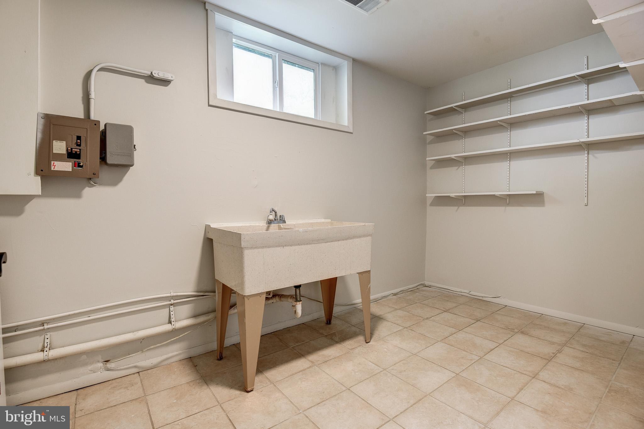BANNOCKBURN ESTATES - Residential
