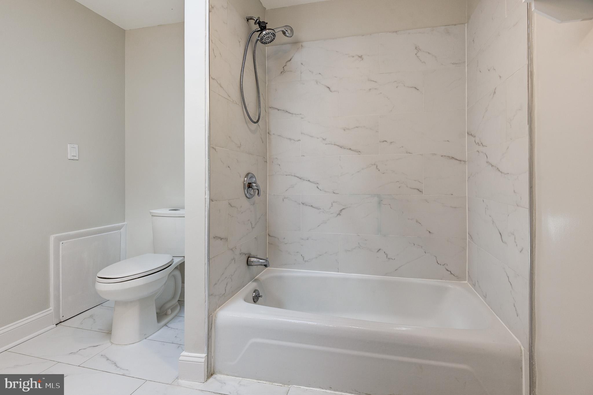 BANNOCKBURN ESTATES - Residential