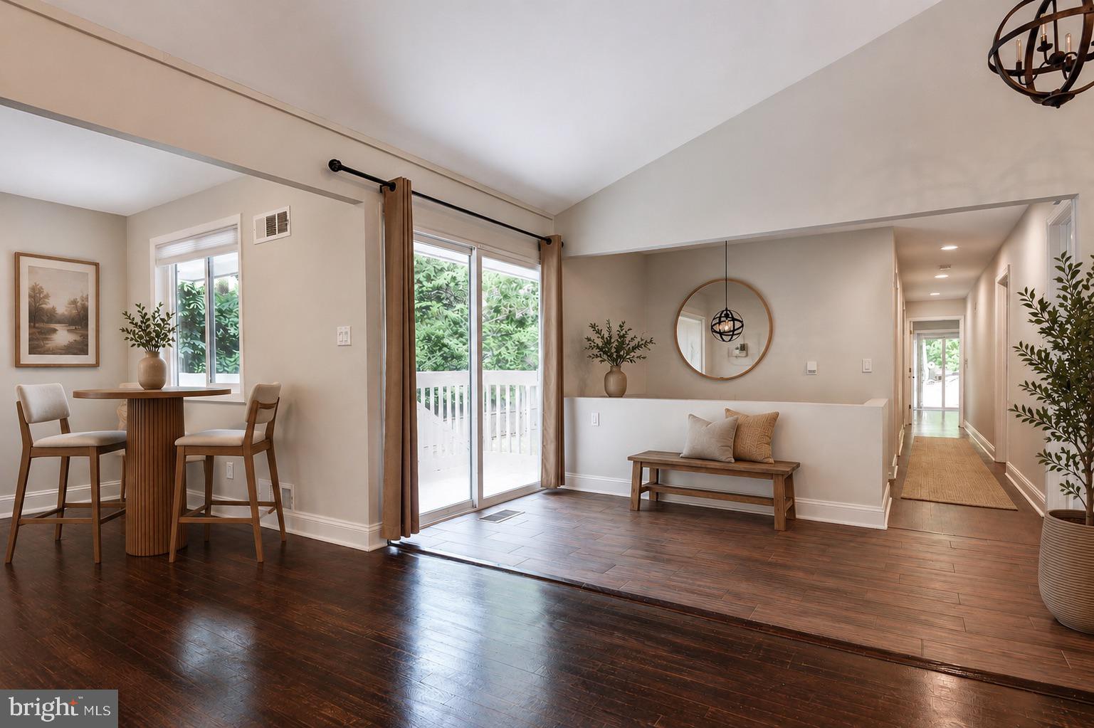 BANNOCKBURN ESTATES - Residential