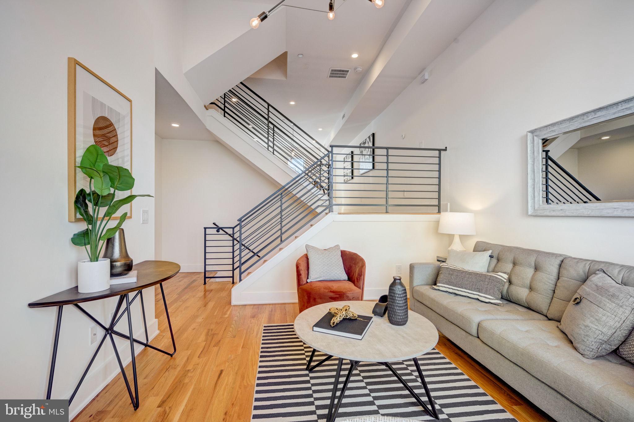 PASSYUNK SQUARE - Residential
