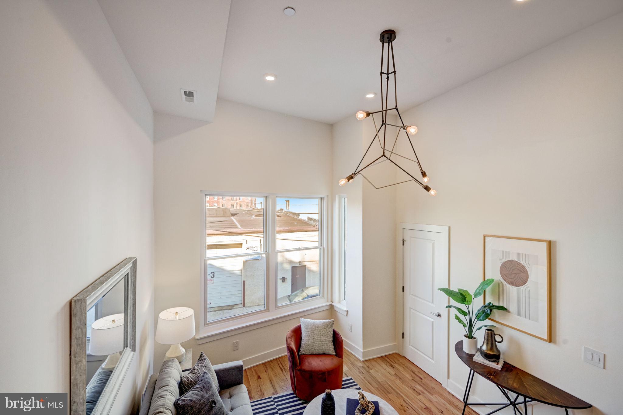 PASSYUNK SQUARE - Residential