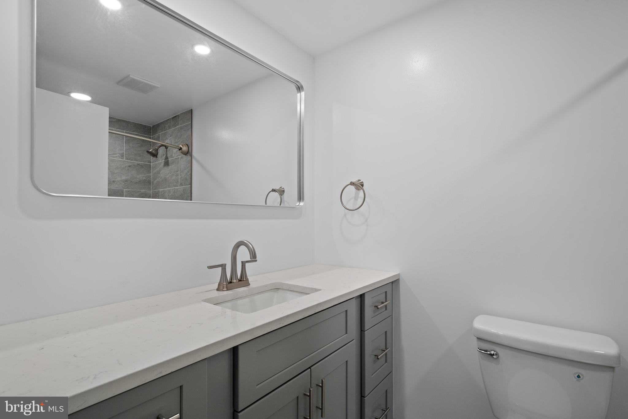 FOX MILL ESTATES - Residential