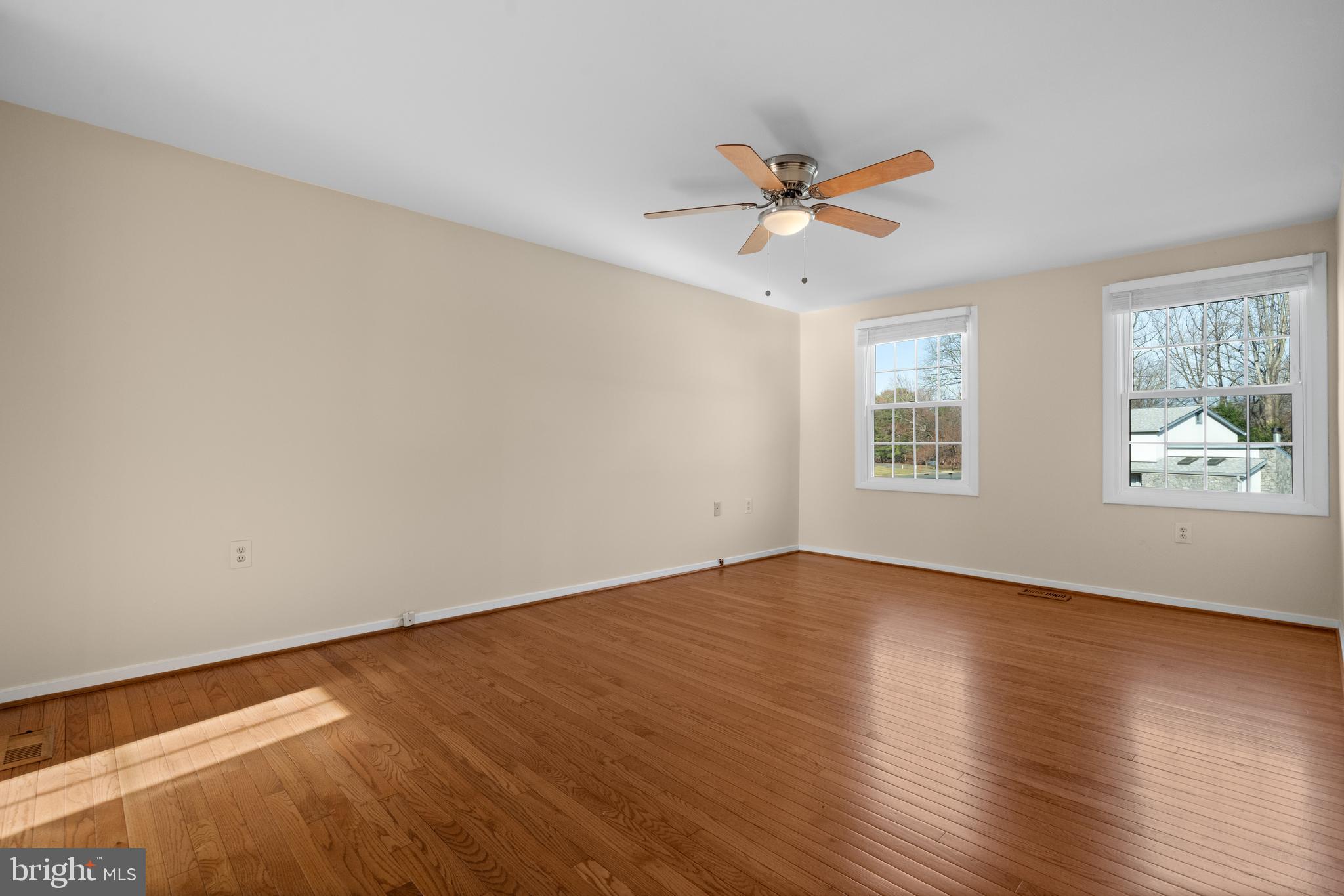 FOX MILL ESTATES - Residential