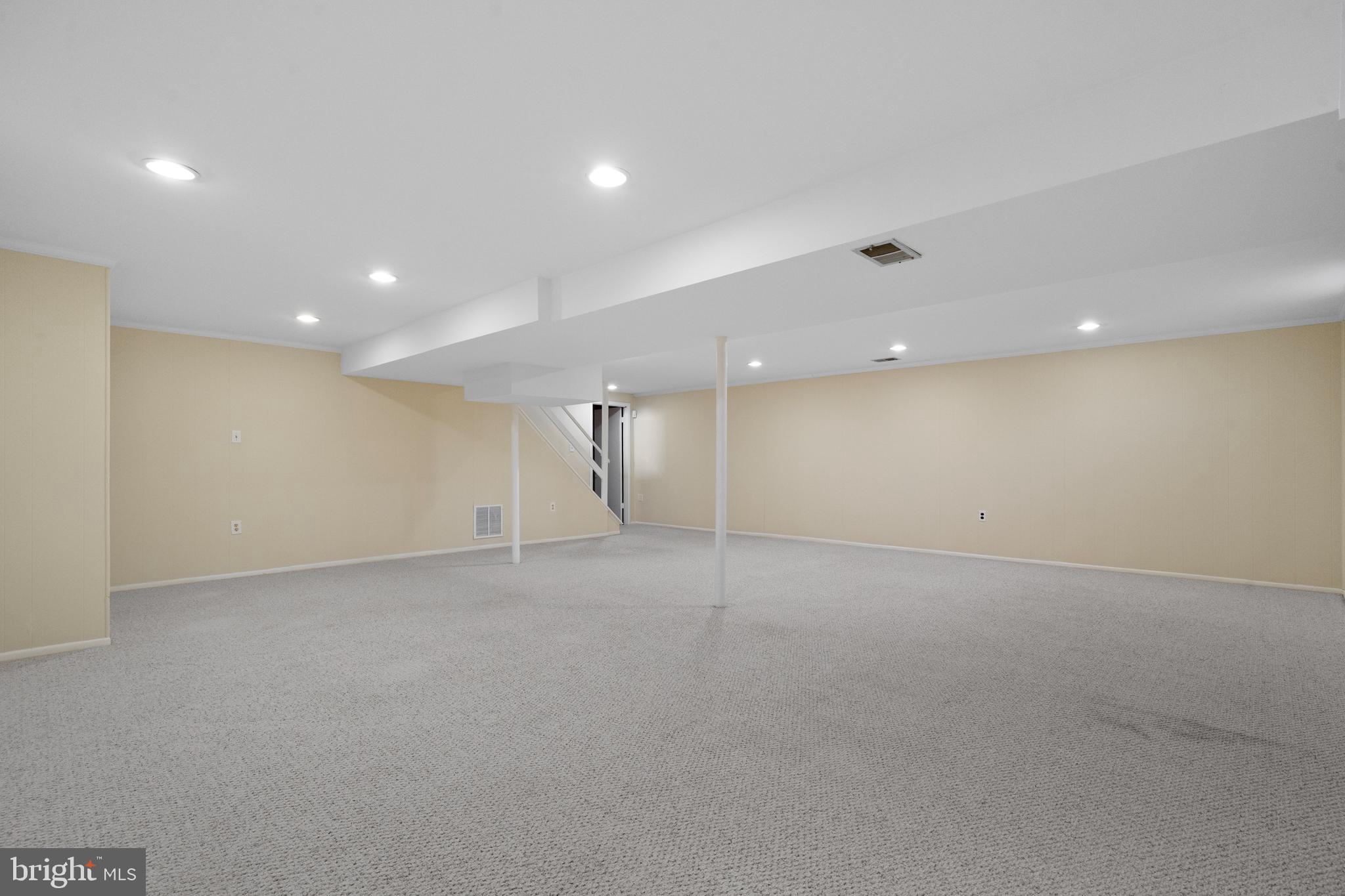 FOX MILL ESTATES - Residential