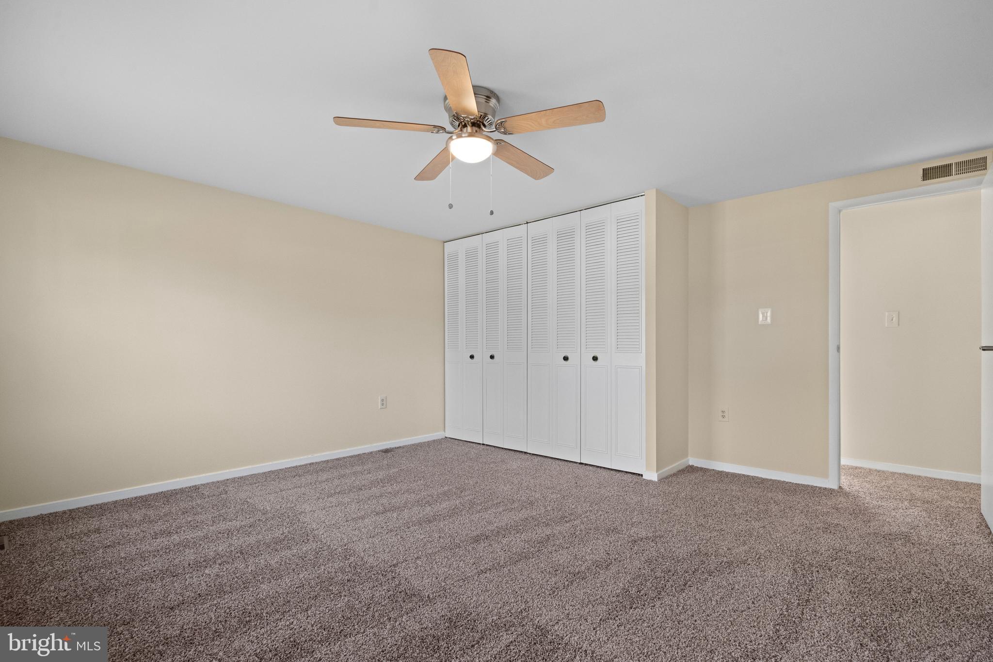 FOX MILL ESTATES - Residential