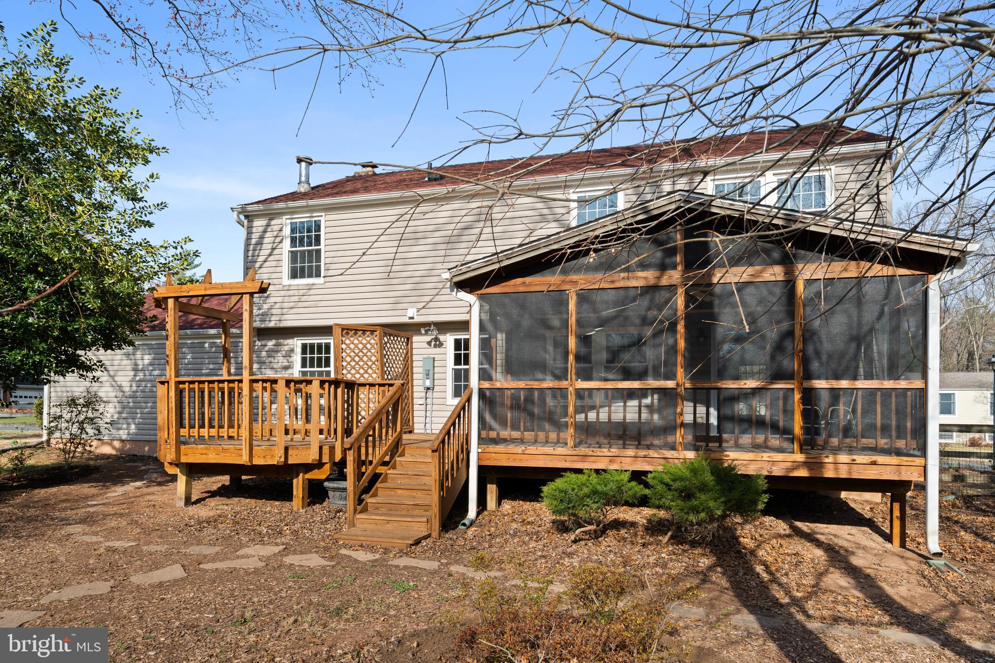 FOX MILL ESTATES - Residential