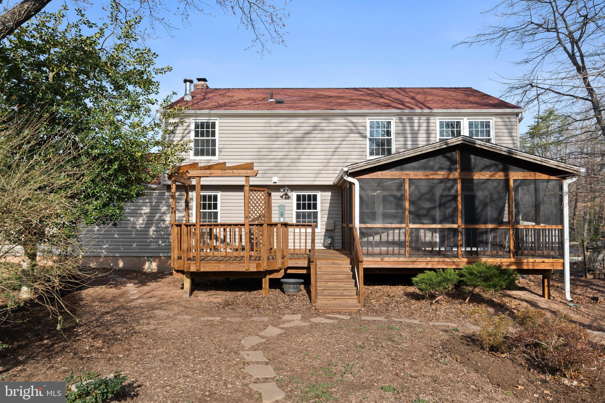 FOX MILL ESTATES - Residential