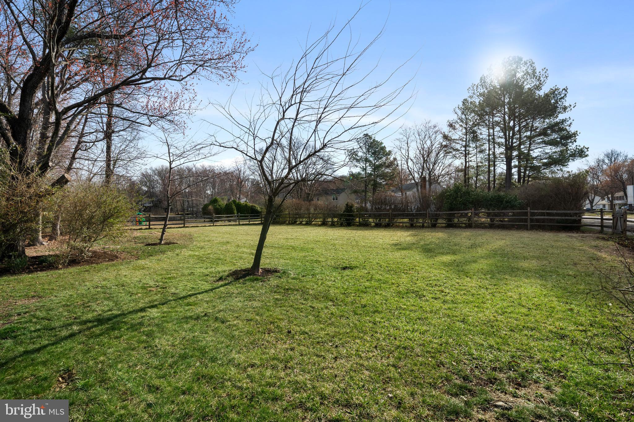 FOX MILL ESTATES - Residential