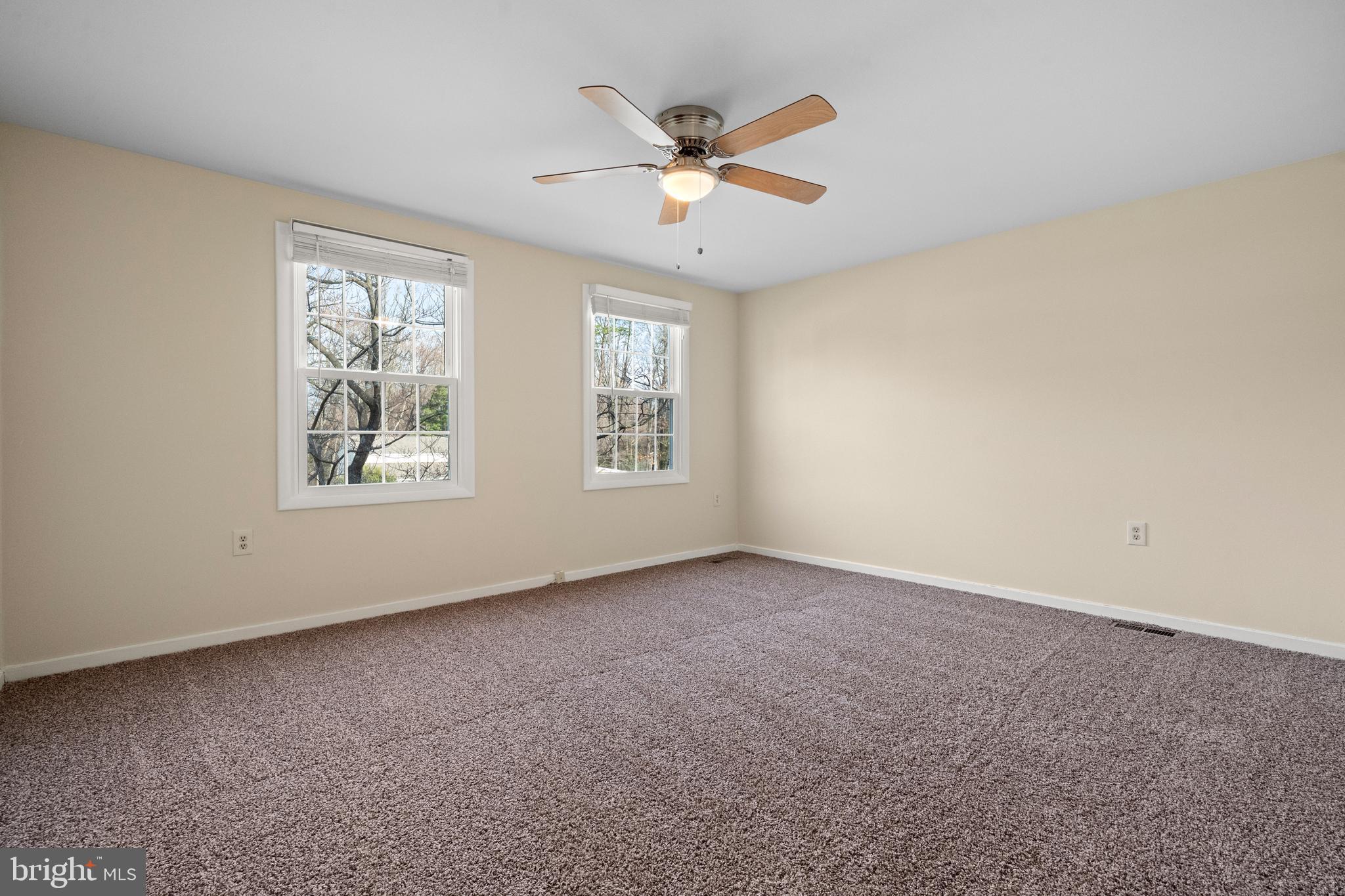 FOX MILL ESTATES - Residential