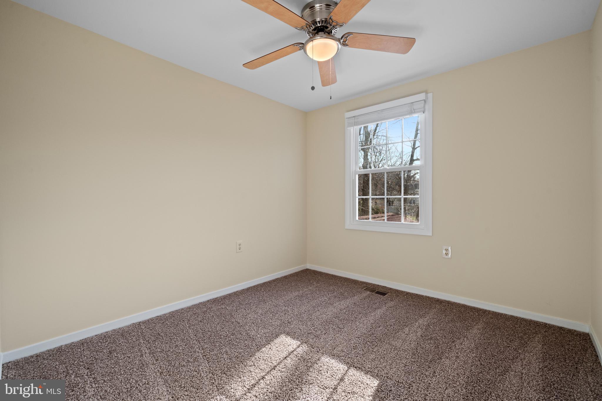 FOX MILL ESTATES - Residential