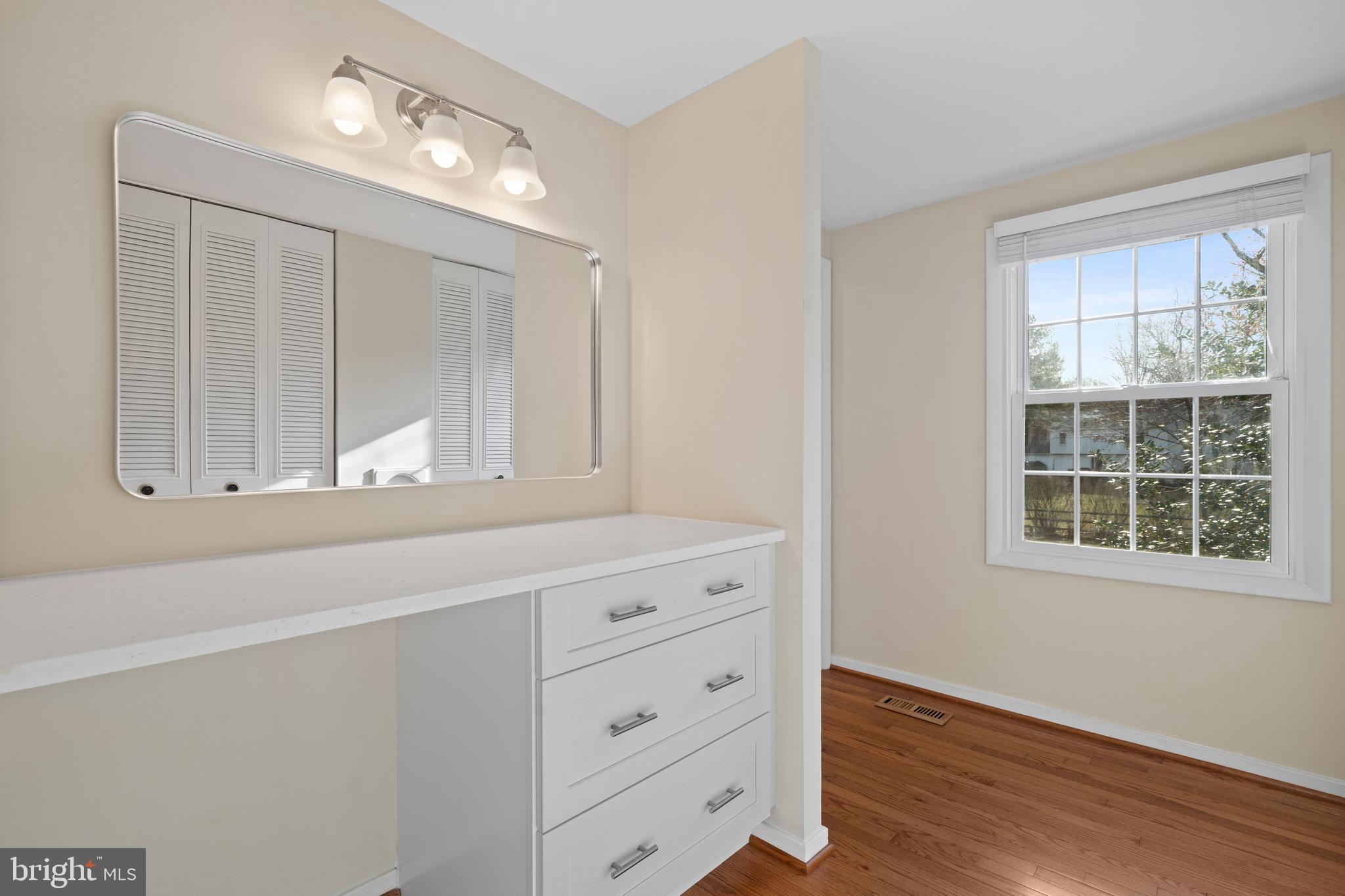 FOX MILL ESTATES - Residential