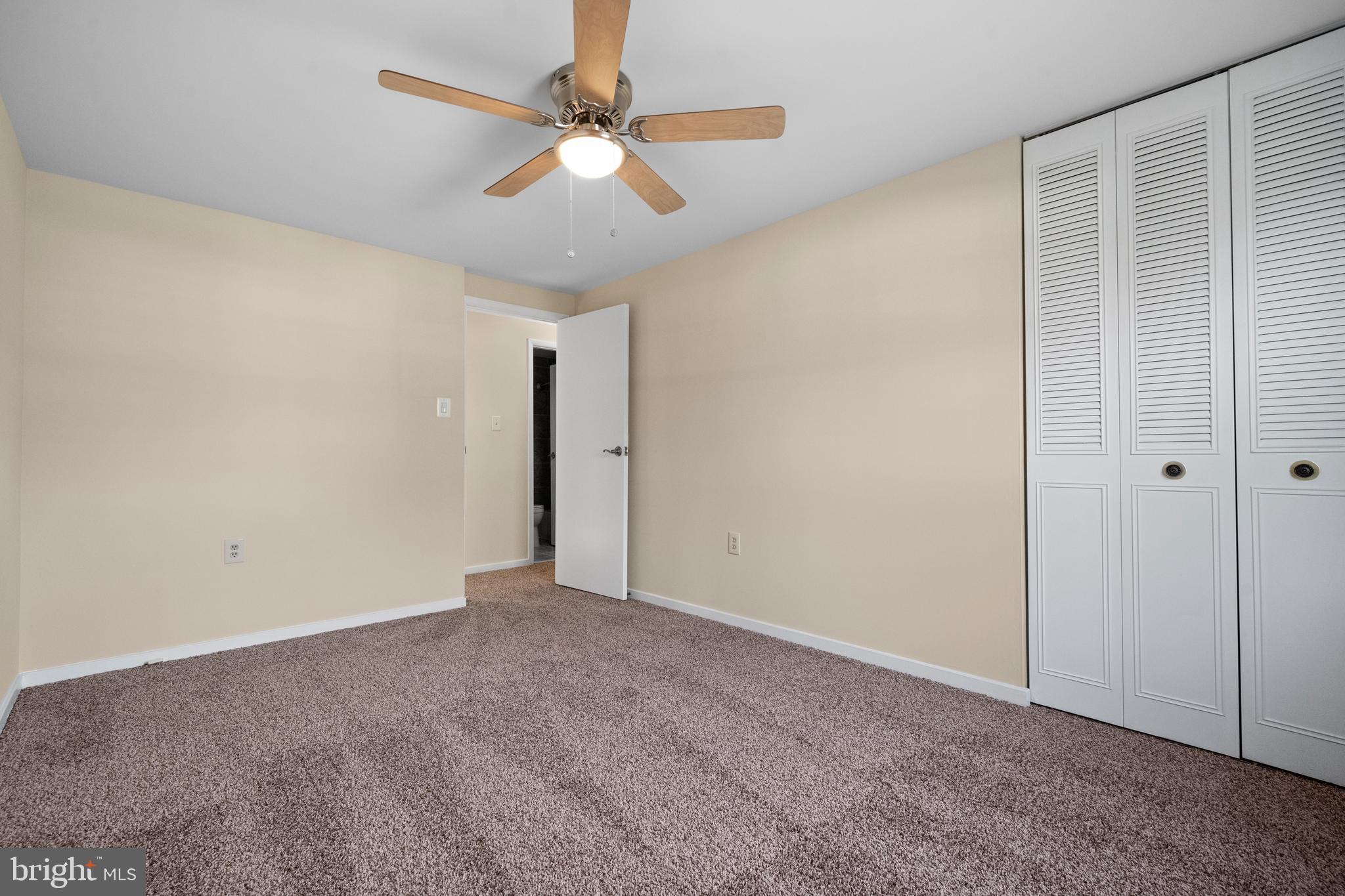 FOX MILL ESTATES - Residential