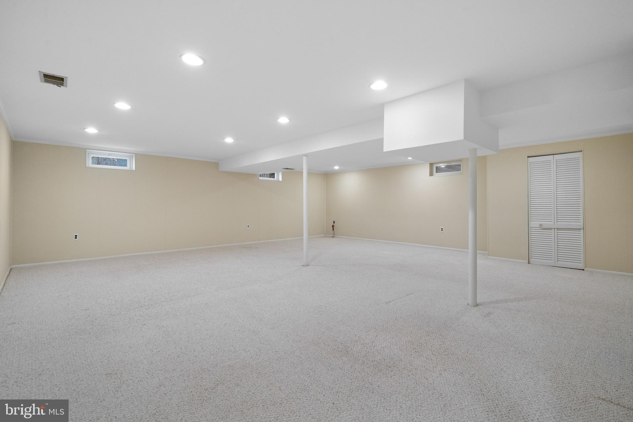 FOX MILL ESTATES - Residential