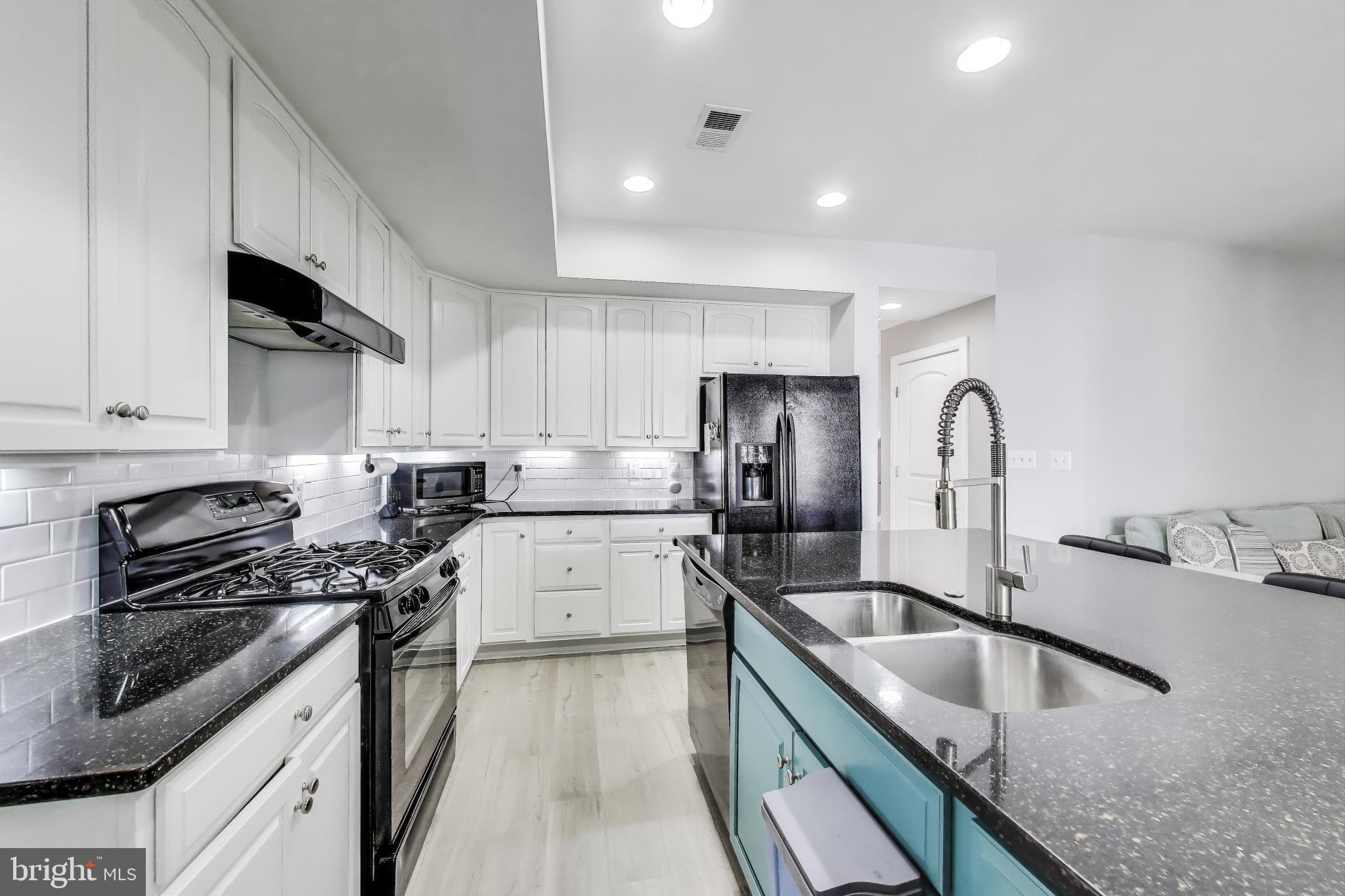 POTOMAC CLUB - Residential