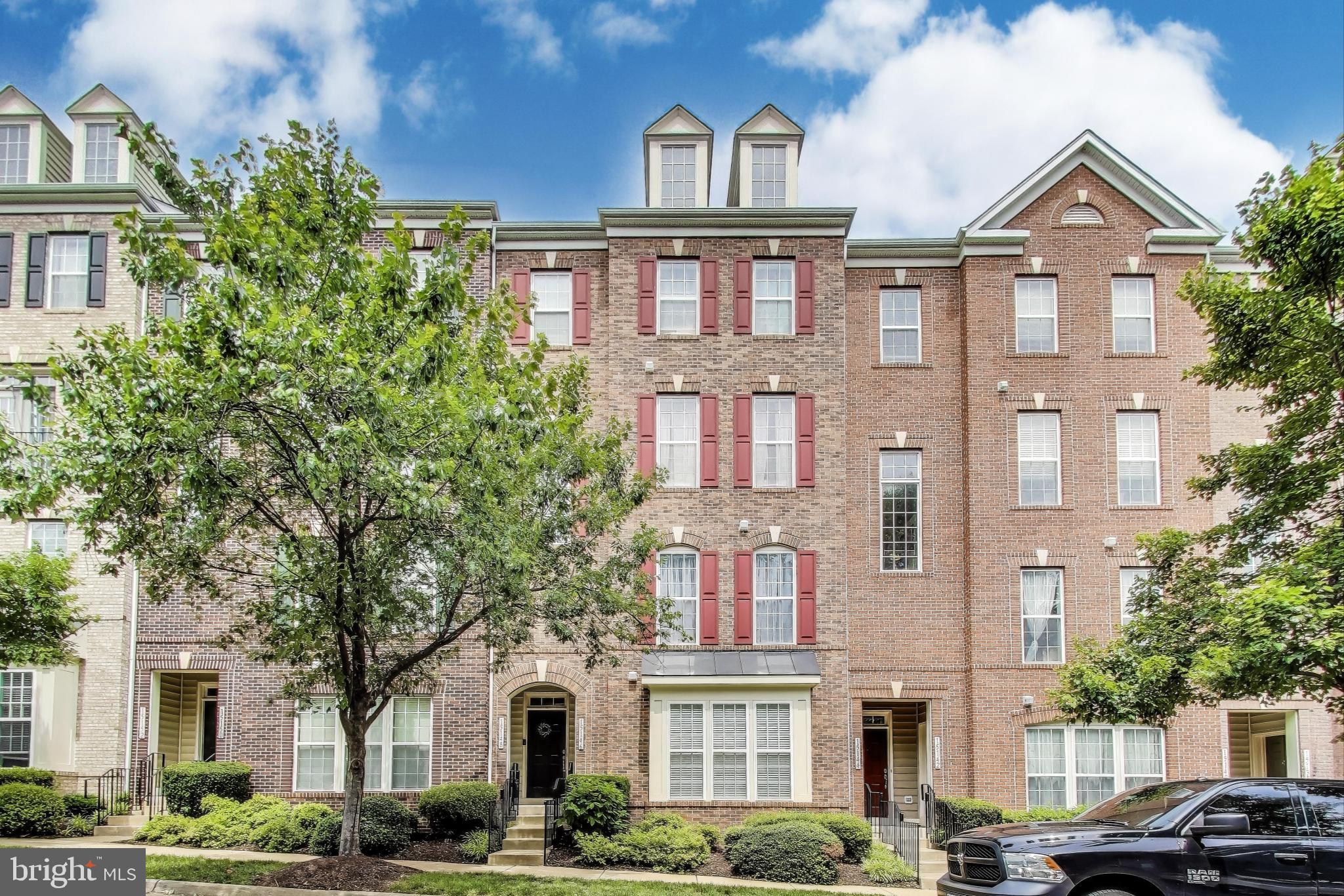 POTOMAC CLUB - Residential