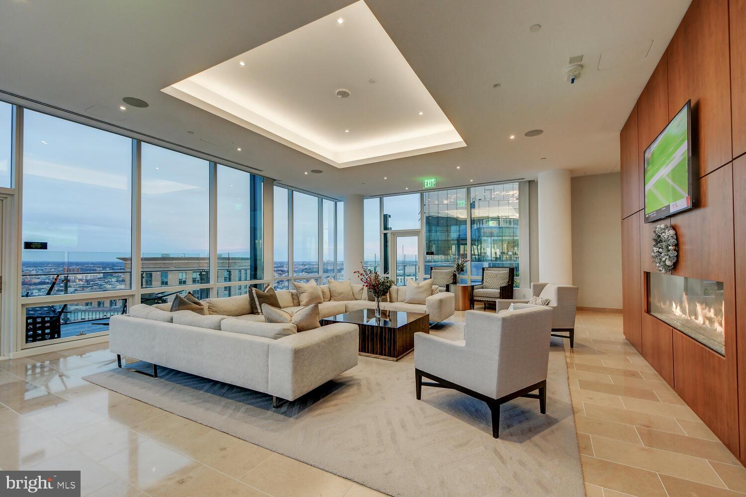 HARBOR EAST - Residential