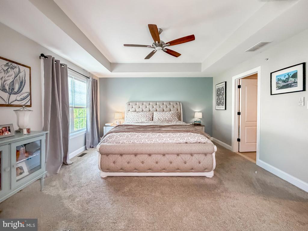 TH AT HERITAGE CNTR - Residential