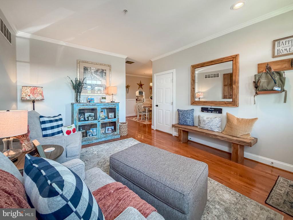 TH AT HERITAGE CNTR - Residential