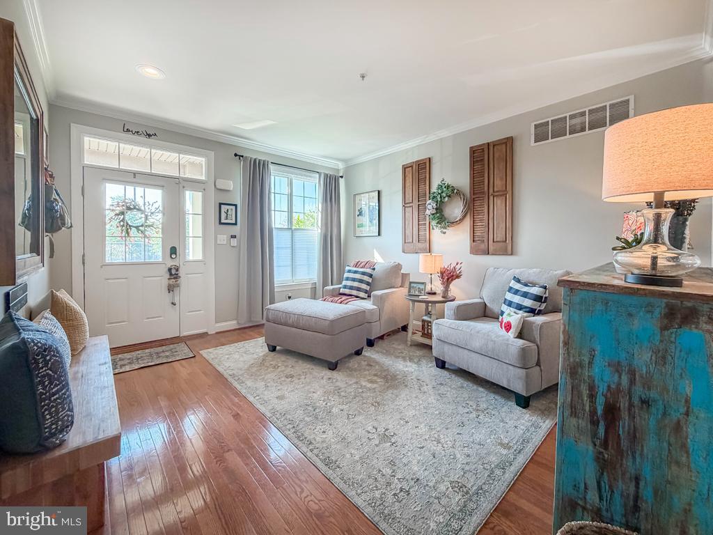TH AT HERITAGE CNTR - Residential